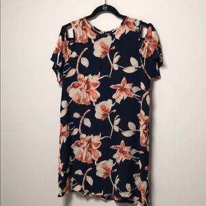 Lot of three floral dresses